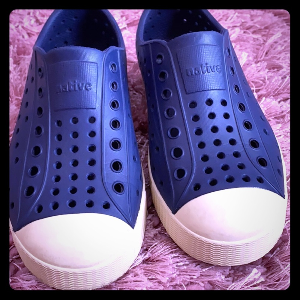 Native shoes slip on sneakers unisex